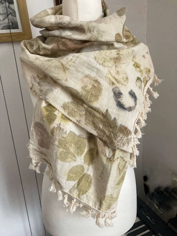 Botanical printed cotton scarf - Image 2
