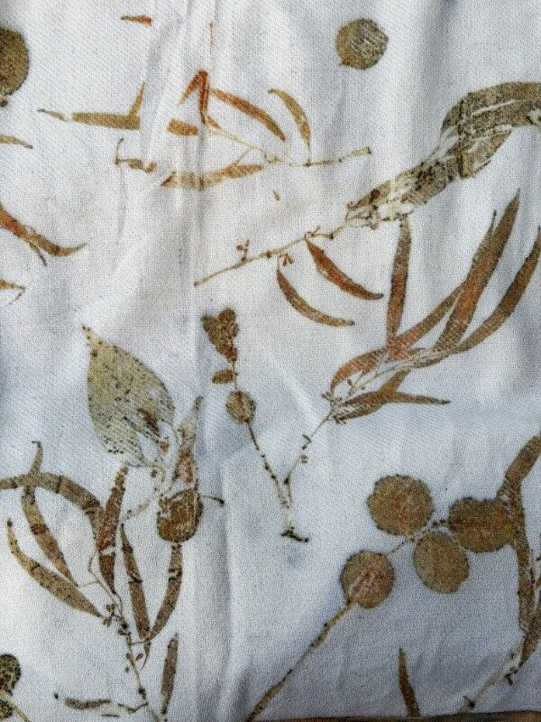 Botanical printed on wool fabric - Image 3